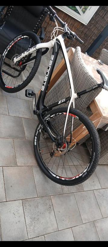 Mtb Zannata full carbon 29inch ( Large ), Enlèvement, Comme neuf, Carbone