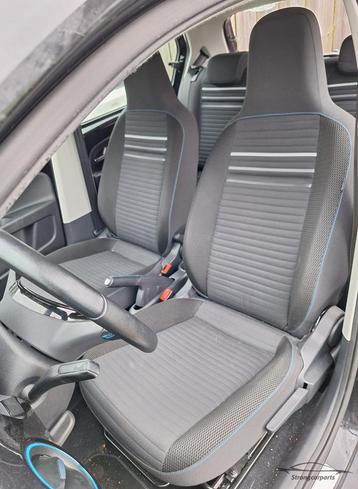 Interieur VW Up 5 deurs met stoelverwarming luxe Interieur  beschikbaar voor biedingen