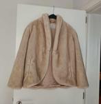 Jas - Fluffy - Crème - Bruine tint - Small - Dames - €80, Kleding | Dames, Ophalen, Wit, Zo goed als nieuw, Maat 36 (S)