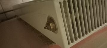 Radiator Radson, aansluiting onderaan 80x90 2 lamellen beschikbaar voor biedingen