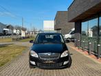 Skoda fabia 1.2 benzine 2012  euro 5 gekeurd, Auto's, Voorwielaandrijving, Euro 5, Stof, Zwart