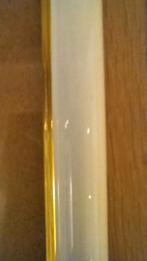 2 wit glazen lijsten met gouden rand. 43 cm x 33 cm., Huis en Inrichting, Minder dan 50 cm, Minder dan 50 cm, Zo goed als nieuw