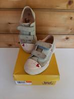 basket toile bleu clair pointure 32, Enfants & Bébés, Vêtements enfant | Chaussures & Chaussettes, Fille, Utilisé, Enlèvement ou Envoi