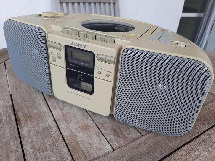 SONY boombox CFD 20L wit, Audio, Tv en Foto, Radio's, Zo goed als nieuw, Radio, Ophalen of Verzenden