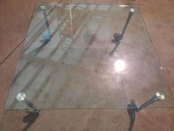Salontafel op wielen beschikbaar voor biedingen