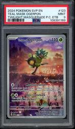 Teal Mask Ogerpon [Pokemon Center Stamp] PSA 9 - SVP123, Ophalen of Verzenden, Zo goed als nieuw, Losse kaart