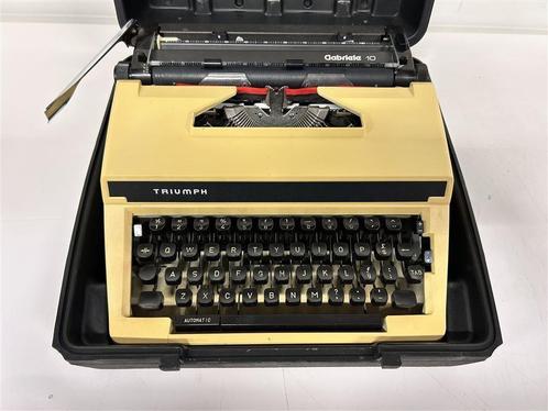 A5392. Triumph Gabriele typemachine met koffer, Diversen, Typemachines, Gebruikt, Ophalen of Verzenden