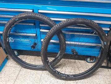 Lichte MTB xc wielset beschikbaar voor biedingen