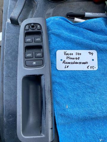 Volvo S40 sedan 2004 2500048 Raamschakelaars met spiegelvers beschikbaar voor biedingen