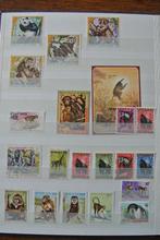 Losse postzegels in een album (81), Postzegels en Munten, Postzegels | Thematische zegels, Ophalen of Verzenden, Dier of Natuur