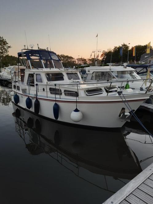 motorboot Heibloemkruiser, Watersport en Boten, Motorboten en Motorjachten, Zo goed als nieuw, Staal, 9 tot 12 meter, Diesel, Binnenboordmotor