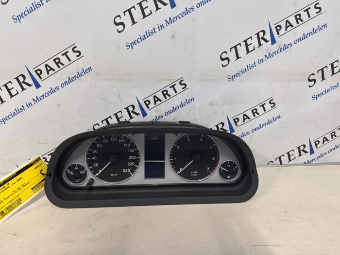 Kilometerteller KM van een Mercedes B-Klasse, Auto-onderdelen, Dashboard en Schakelaars, Mercedes-Benz, Gebruikt, 3 maanden garantie