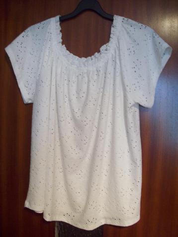 Blouse beschikbaar voor biedingen