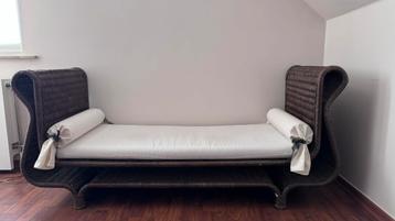Loungezetel in rotan beschikbaar voor biedingen