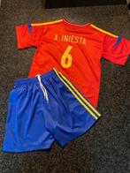 Voetbal tenue A. Iniesta Spanje 10 jaar, maat 140, Ophalen of Verzenden, Zo goed als nieuw, Setje, Jongen