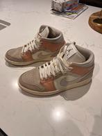 Air Jordan 1 Mid Beige/Peach – Maat 42 – Zo goed als nieuw, Kleding | Heren, Schoenen, Ophalen, Zo goed als nieuw, Jordan (Nike)