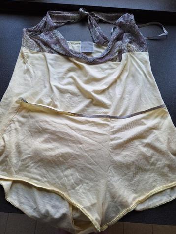 Nuisette body et culotte jaune clair 'le chat' - T42 neuf! beschikbaar voor biedingen