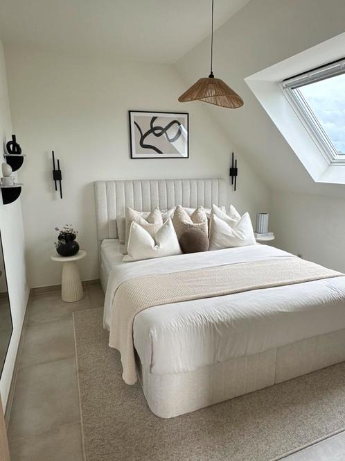 Beige Boxspring bed 160x200 Lit Boxspring 160x200  moderne, Huis en Inrichting, Slaapkamer | Complete slaapkamers, Zo goed als nieuw