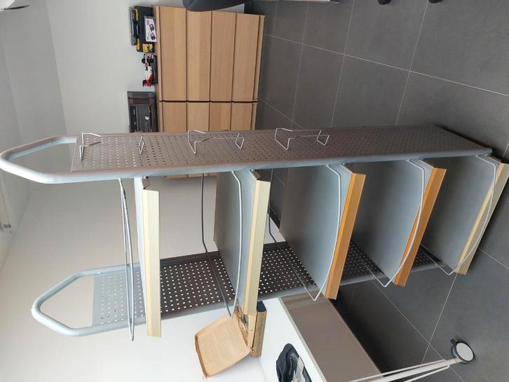 Zeer stevig  metalen  rek op wielen, Zakelijke goederen, Kantoor en Winkelinrichting | Kantoormeubilair en Inrichting, Ophalen