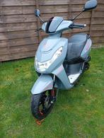 A klasse Kisbee rs in mooie staat, bwj 2020 injectie, Fietsen en Brommers, Scooters | Peugeot, Ophalen, Klasse A (25 km/u)