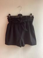 Stradivarius shortje S, Kleding | Dames, Broeken en Pantalons, Kort, Zwart, Ophalen of Verzenden, Zo goed als nieuw