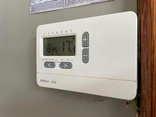 Thermostat numérique Levica eberle E200, Doe-het-zelf en Bouw, Verwarming en Radiatoren, Zo goed als nieuw, Thermostaat, Ophalen of Verzenden