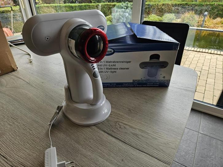 matrasreiniger met UV-licht AquaLaser, Elektronische apparatuur, Stofzuigers, Zo goed als nieuw, Overige typen, Reservoir, Ophalen of Verzenden