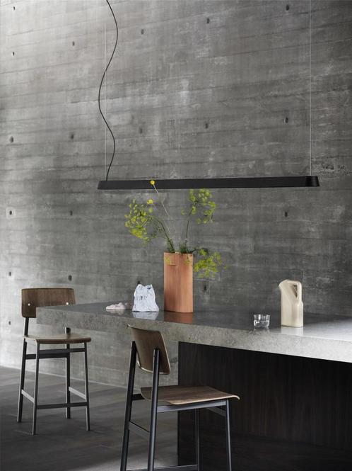 2 Muuto Linear Pendant Lamp 209 cm Zwart Nieuw, Huis en Inrichting, Lampen | Plafondlampen, Nieuw, Metaal, Ophalen of Verzenden