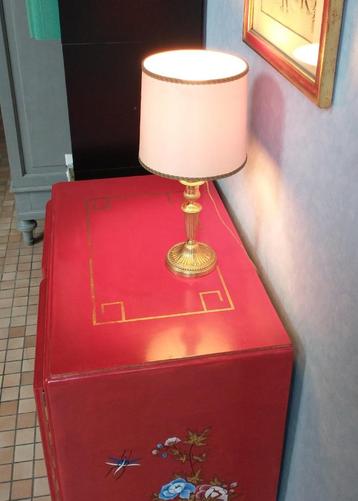 NOUVEAU PRIX - Paire de lampes en bronze doré, ciselé, perlé beschikbaar voor biedingen
