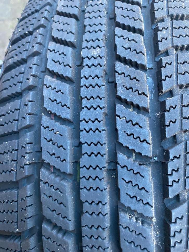 Winterbanden 185/65Tr15.  88T, Auto-onderdelen, Banden en Velgen, Band(en), Winterbanden, 15 inch, 185 mm, Personenwagen, Gebruikt