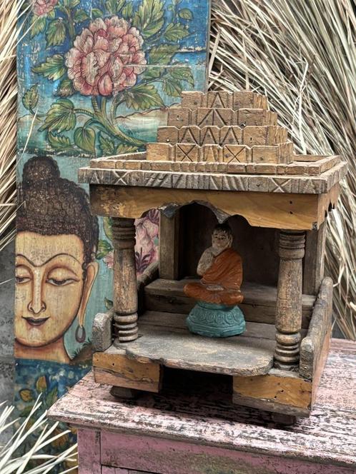 Houten tempel altaar, Antiek en Kunst, Antiek | Religieuze voorwerpen, Ophalen of Verzenden