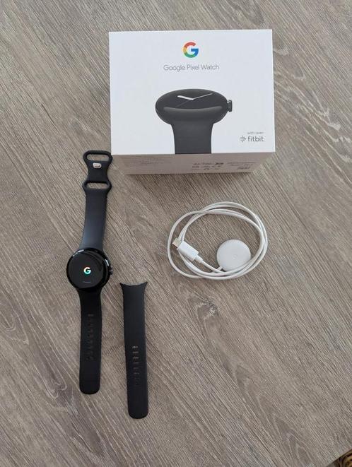 Pixel Watch Bluetooth versie + lader 3-in-1, Handtassen en Accessoires, Smartwatches, Gebruikt, Android, Zwart, Afstand, Calorieverbanding