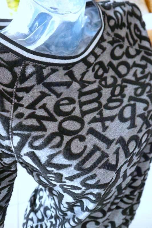 Betty Barclay letter bedrukt trui shirt, Kleding | Dames, T-shirts, Zo goed als nieuw, Maat 36 (S), Zwart, Lange mouw, Ophalen of Verzenden