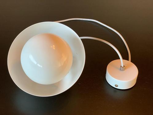 Hanglamp wit te koop. IGS!, Huis en Inrichting, Lampen | Hanglampen, Zo goed als nieuw, Minder dan 50 cm, Metaal, Ophalen of Verzenden