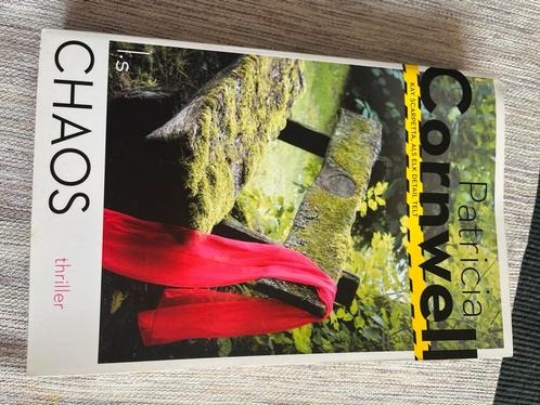 Patricia Cornwell - Chaos, Boeken, Thrillers, Zo goed als nieuw, Ophalen of Verzenden