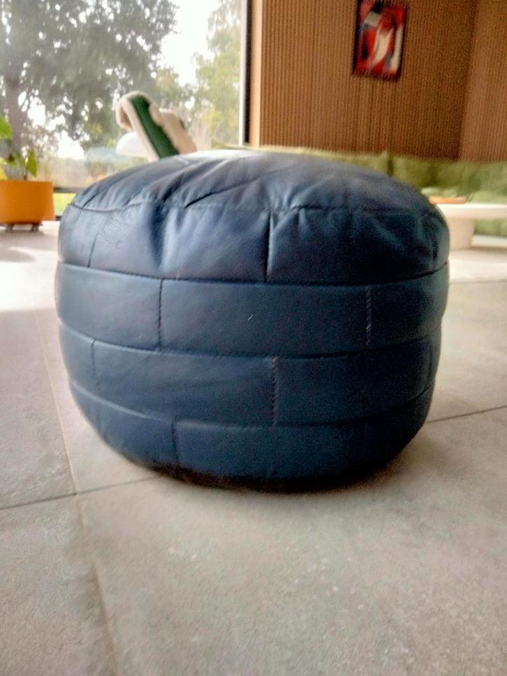 Vintage patchwork poef donkerblauw, Huis en Inrichting, Zetels | Voetbanken en poefs, Gebruikt, Ophalen of Verzenden