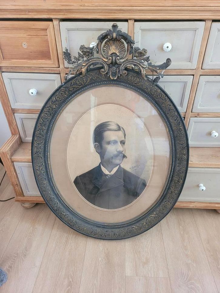 Zeer oud ingelijst portret uit 1889, Antiek en Kunst, Kunst | Tekeningen en Fotografie, Ophalen