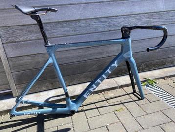 Entity Nimbus frameset L beschikbaar voor biedingen