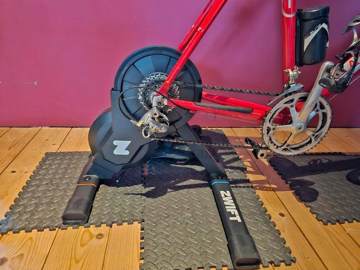 Home trainer zwift, Fietsen en Brommers, Fietsaccessoires | Overige Fietsaccessoires, Zo goed als nieuw, Ophalen