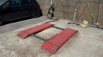 Eenfasige autolift van 3 ton beschikbaar voor biedingen