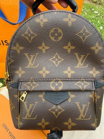 Louis Vuitton klein rugzakje  1350€ beschikbaar voor biedingen