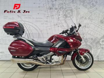 Honda NT700 Deauville (bj 2011) beschikbaar voor biedingen