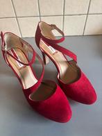 s.Oliver Soft Foam hakken – maat 39 – zeer goede staat, Ophalen of Verzenden, Zo goed als nieuw, Rood, Pumps