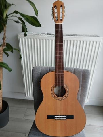 Klassieke gitaar Höfner HF12
