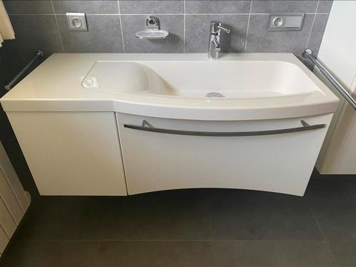 Badkamer zelf uit te breken, Huis en Inrichting, Badkamer | Complete badkamers, Gebruikt, Met bad, Met douche, Ophalen