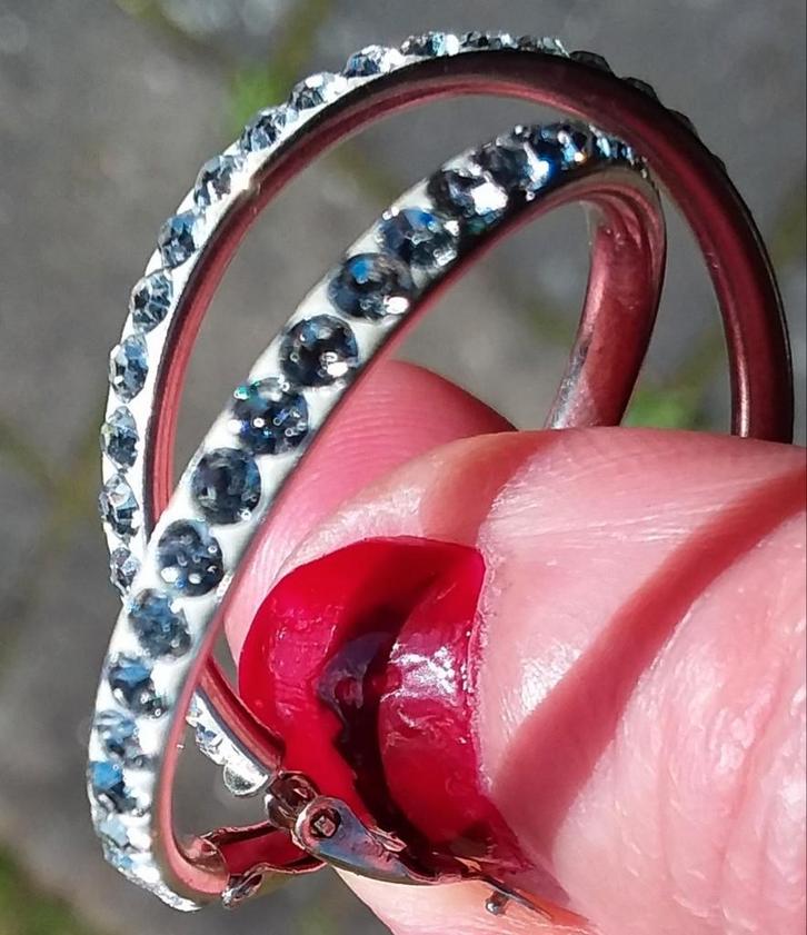 Geërfd. Oude oorbellen., Handtassen en Accessoires, Oorbellen, Verzenden