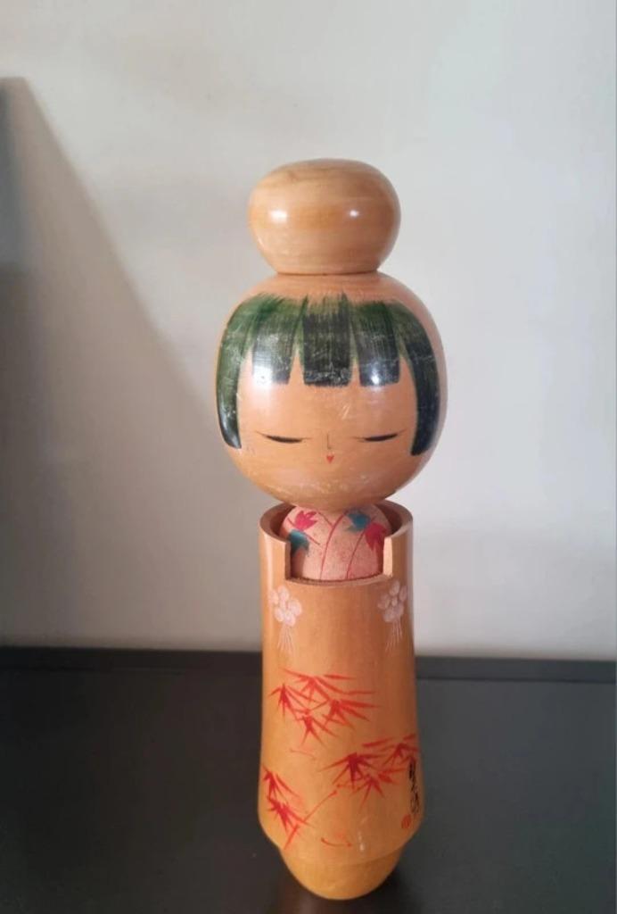 Mooie Sakae kokeshi van Sugai Sato (1920-), Antiek en Kunst, Kunst | Beelden en Houtsnijwerken, Verzenden