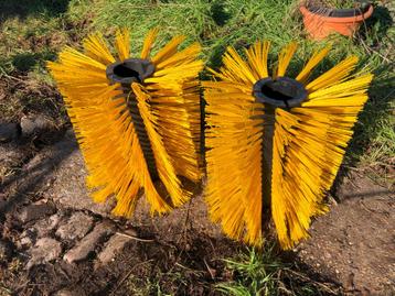 Borstel voor veegmachine of koeborstel beschikbaar voor biedingen