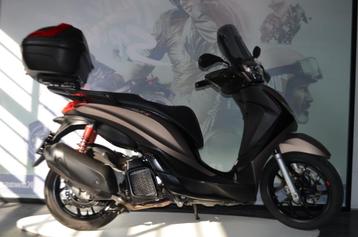 Piaggio Medley 125 in topconditie en veel extra"s beschikbaar voor biedingen