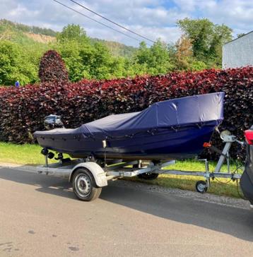 Bateau de sécurité + Moteur et remorque + Protection  beschikbaar voor biedingen